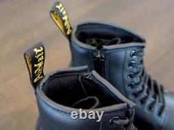19.0 Uk12 Junior Dr. Martens 1460-J 8 Hole 15382001 Black Yellow Stitch Boots Pre