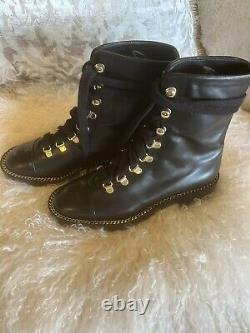 Stuart Weitzman Kolby Combat Boots Black Leather W Gold Chain Hardware 4.5 Eu 35