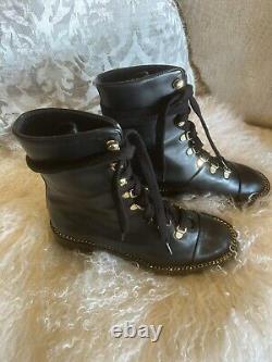 Stuart Weitzman Kolby Combat Boots Black Leather W Gold Chain Hardware 4.5 Eu 35