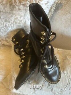 Stuart Weitzman Kolby Combat Boots Black Leather W Gold Chain Hardware 4.5 Eu 35